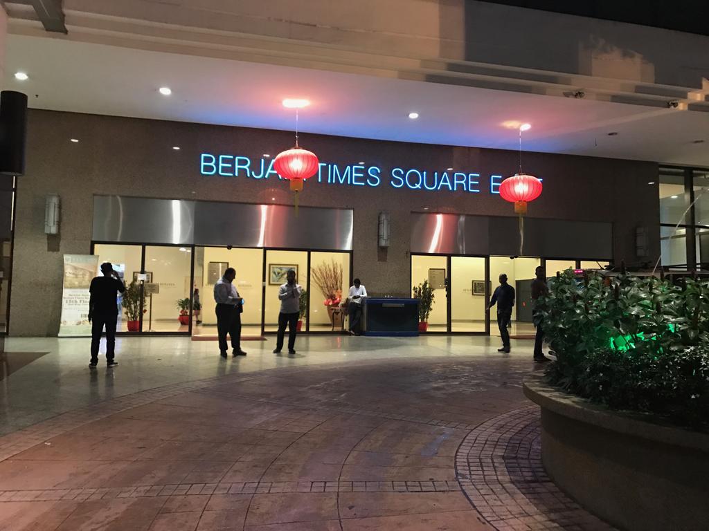 Queens Service Suites At Times Square Kl Kuala Lumpur Exterior photo