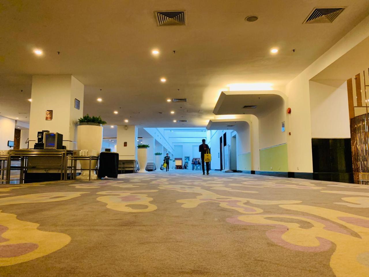 Queens Service Suites At Times Square Kl Kuala Lumpur Exterior photo